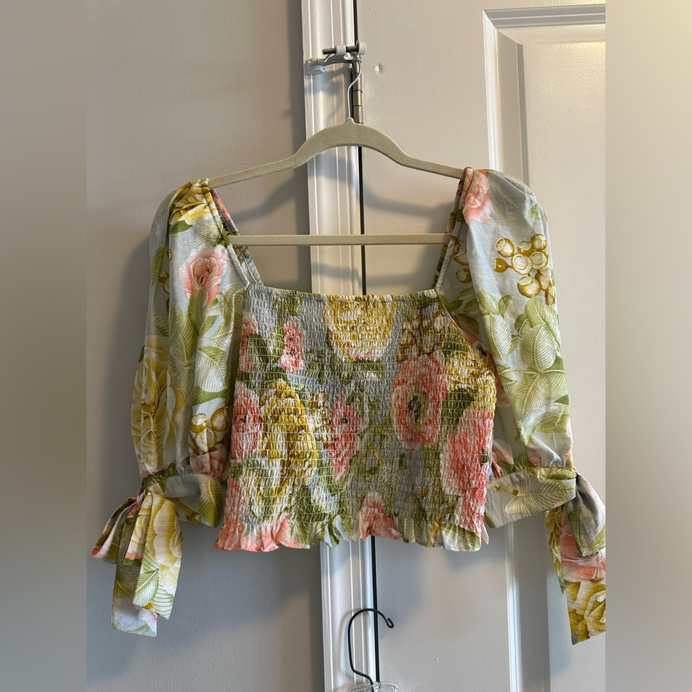 NWT floral crop top